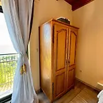 Kozul S Predivnim Pogledom Na Lovran